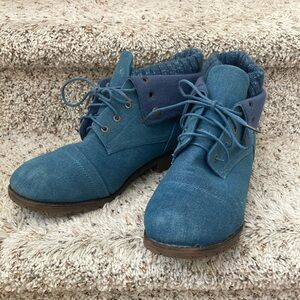 Daily Shoes size 12 denim boots. Knit ankle cover with interior pockets.